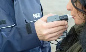 Jak dmuchać w alkomat? Instrukcja krok po kroku i błędy