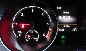 Wypalanie DPF na postoju: ile trwa i jak rozpoznać?