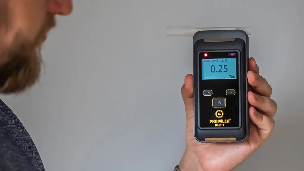 rodzaje sensorów alkomatu elektrochemiczny półprzewodnikowy
