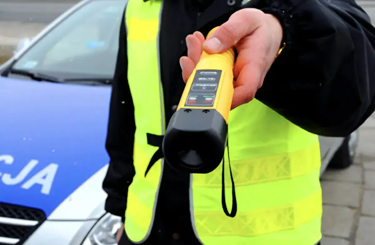 policja kontrola drogowa alkomatem